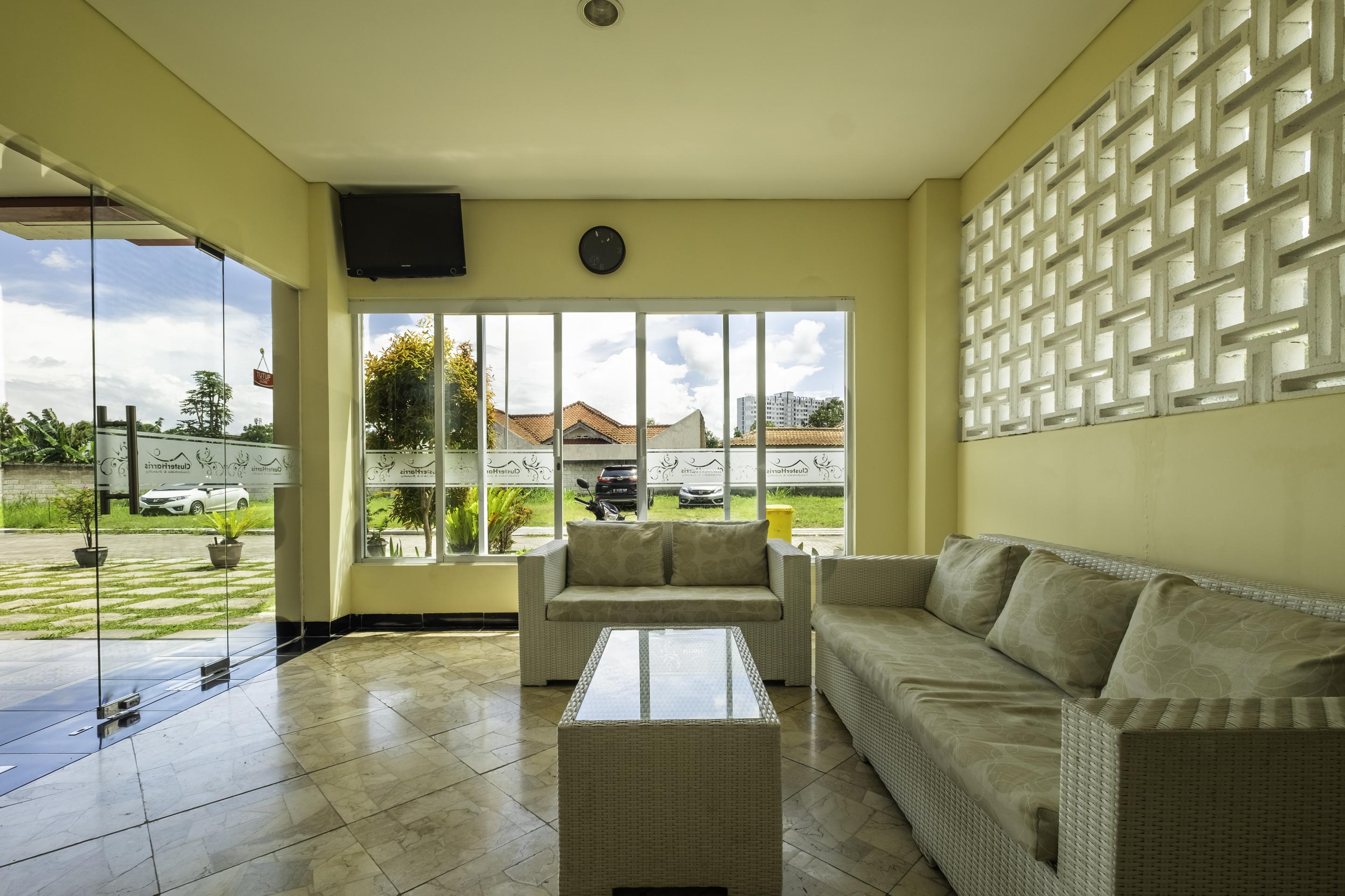 Oyo 2947 Cluster Harris Home Stay & Kos Cimindi Exteriér fotografie